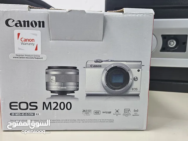 Canon EOS M200 + Kit Lens + Lexar 128GB Memory Card