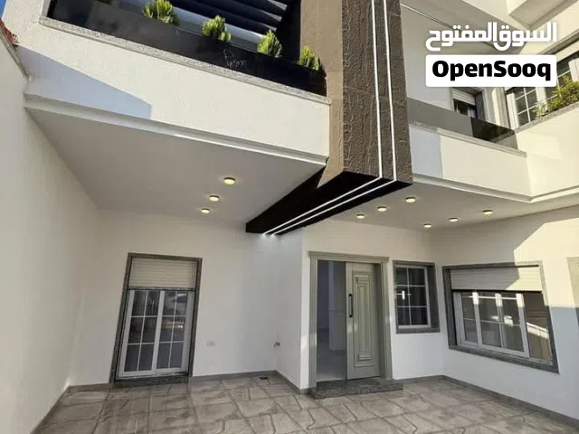 فيلا دورين مفصولات للبيع في المشتل قرب مرمرة مول