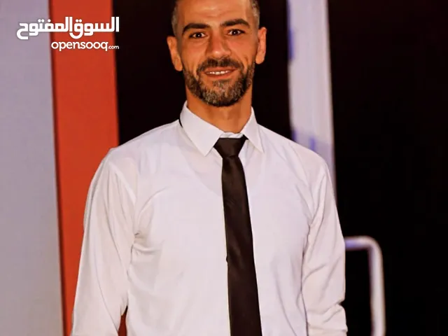 مدرس لغة عربية وتربية إسلامية لجميع المراحل التعليمية من الصف الخامس إلى الصف الثاني عشر