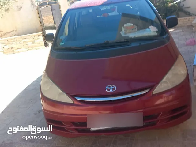 Used Toyota Previa in Tripoli