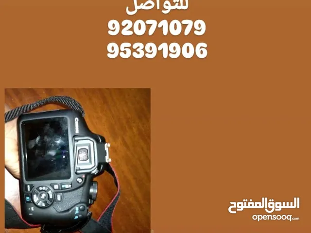 Canon Camera EOS 2000 D  كاميرا كانون في حالة ممتازة , خفيفة الاستخدام مع ملحقاتها .