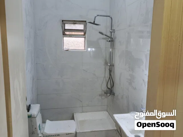 شقة فارغة للايجار من المالك مباشره في الهاشمي الشمالي
