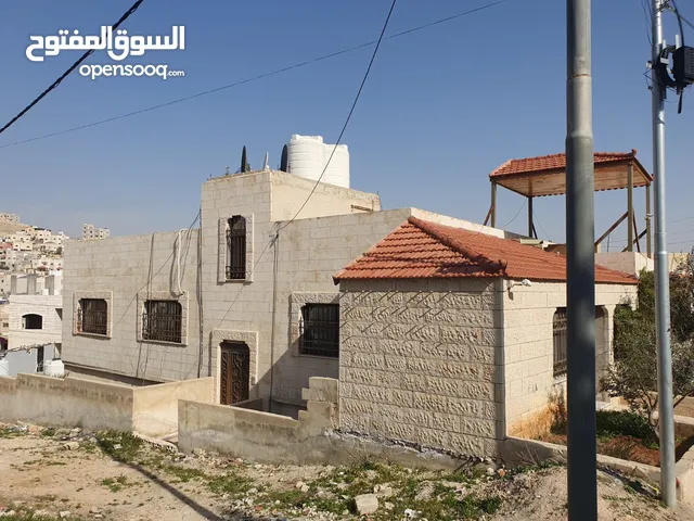 195 m2 5 Bedrooms Townhouse for Sale in Zarqa Dahiet Al Amera Haya