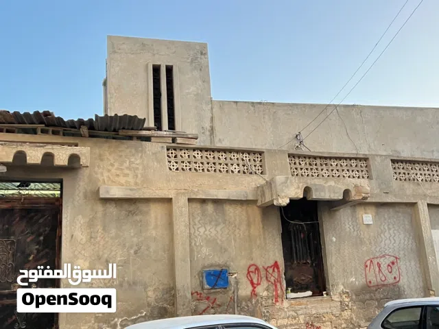 عقار ارض هدم بمكان ومساحة 535متر بالطريق قطران  وممتاز واجهته 30متر قريب من 11يوليو للبيع