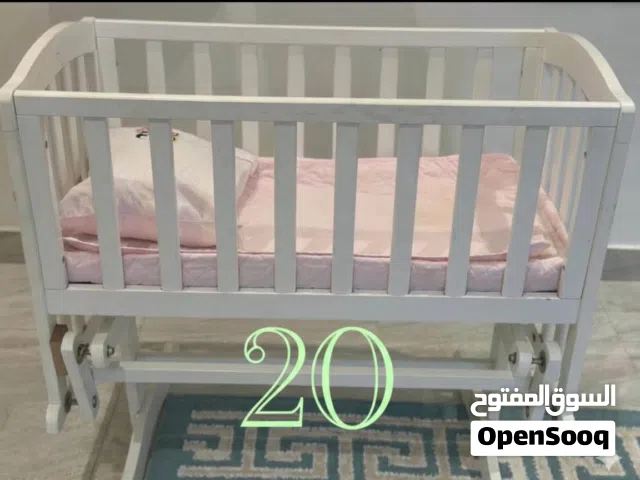 سرير أطفال ماركة جونيور