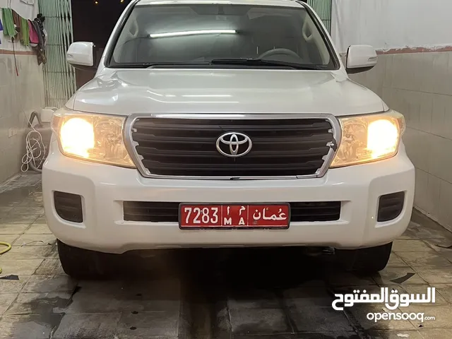 Toyota Land Cruiser 2014 in Dhofar