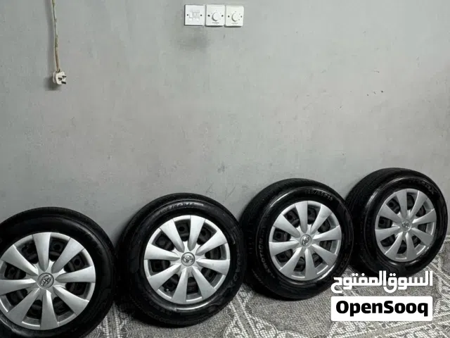 للبيع 4 اطارات لتويوتا كورولا موديل 2013