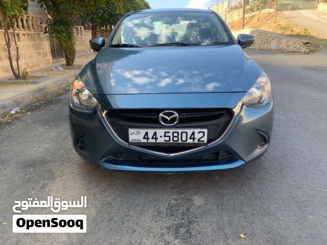 2016 مازدا 2 Standard