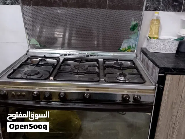 سلام عليكم كاونتر مترين + ملحق مالته نضيف جدا شخط مابي الله شاهد 450 أخذته ابيع 250 طباخ 5 عيون فولل