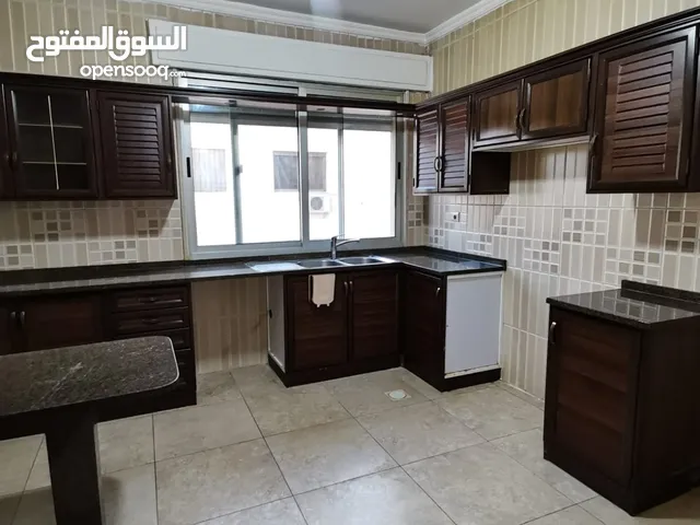 190 m2 3 Bedrooms Apartments for Rent in Amman Al Kursi