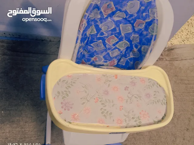 كرسي طعام للبيع بسعر مغري