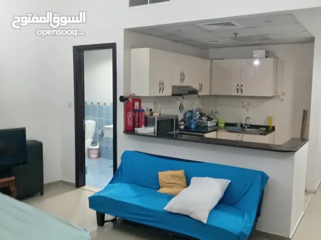 موجود استوديو مفروش بالكامل في مدينه دبي الرياضيه للايجار الشهري التواصل ع الرقم