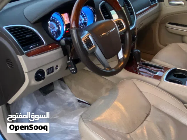 2011 كرايسلر 300 300S v8