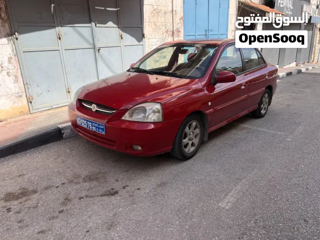 2005 كيا ريو Standard