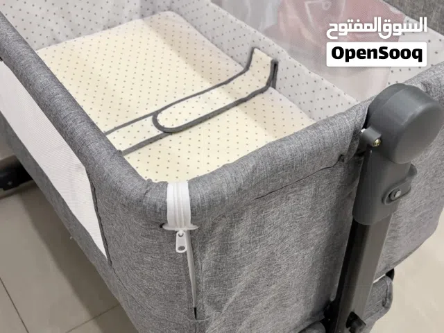 Baby bed just like new  تخت رضيع مثل الجديد