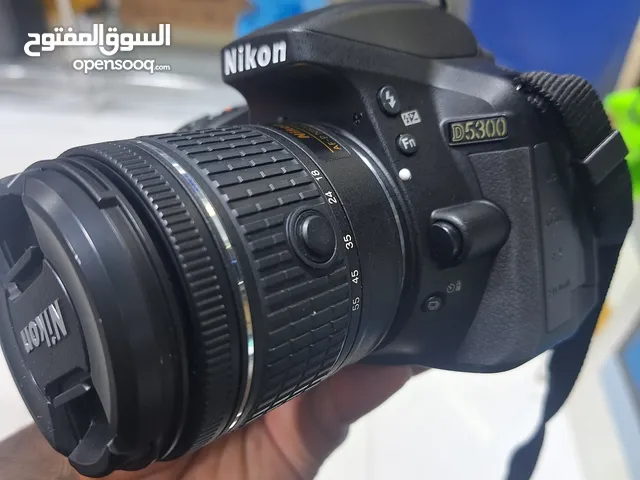 Nikon d5300 camra with 32gb memri card bag and charger use like new for sale