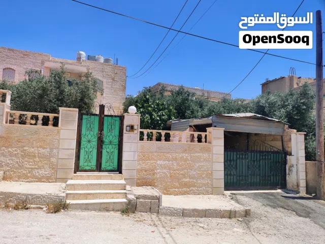 بيت للبيع الزرقاء حي نصار قرب الشارع الرئيسي