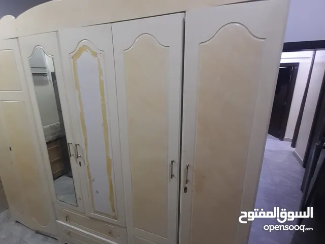 للبيع كبت 6ابواب في حاله يحتاج تظبيط غلاقات