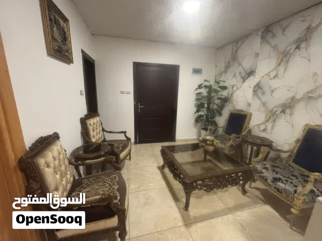 اكثر من شي للبيع تفاصيل اكثر بالخاص
