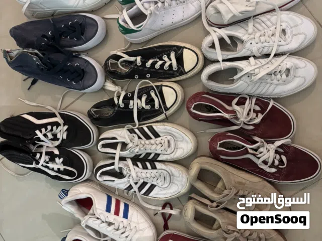 مجموعة احذية للبيع