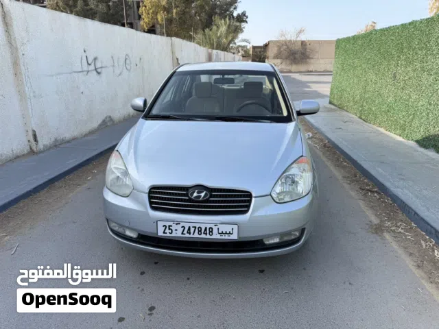 2010 هيونداي اكسنت GL