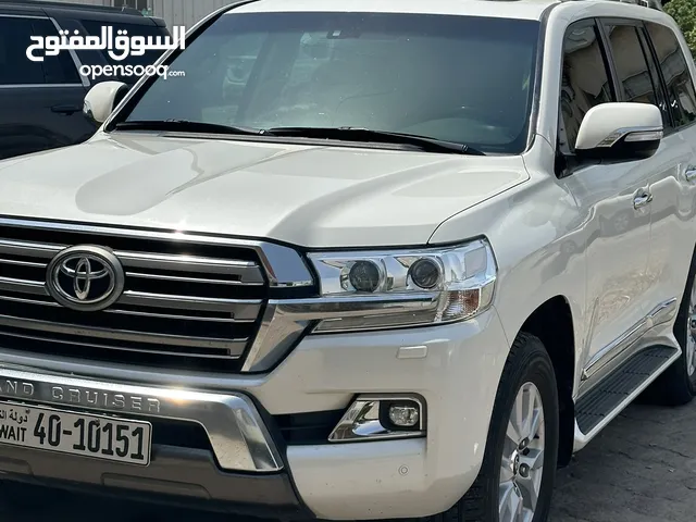 Used Toyota Land Cruiser in Kuwait City