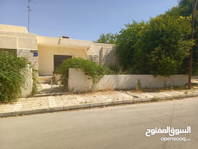 180 m2 3 Bedrooms Townhouse for Rent in Amman Marj El Hamam