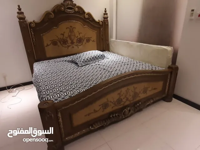 King size bed with matters