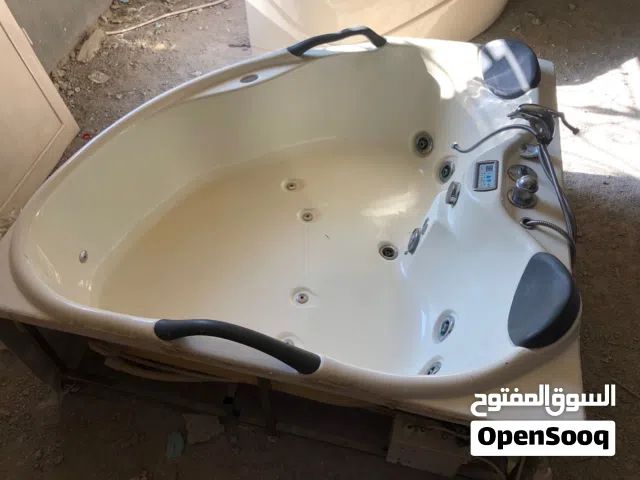 جاكوزي حجم كبير لشخصين نوع إيتو بحالة الوكالة جاهز للتركيب