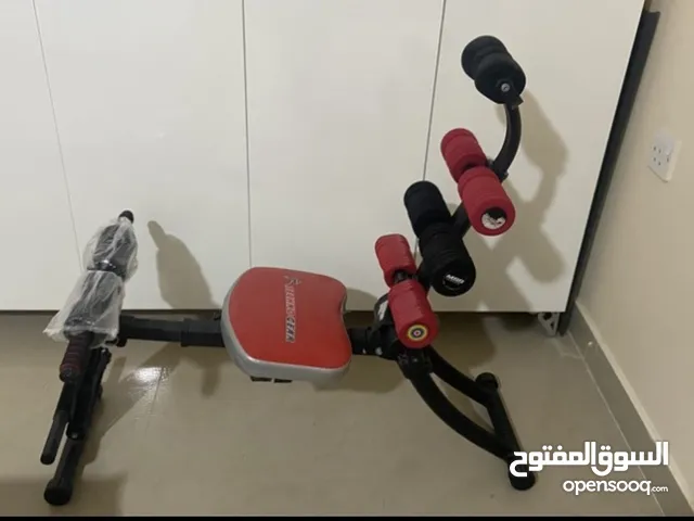 جهاز تمرين المعدة والأرجل