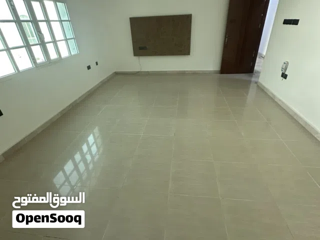 For rent room استوديو غرفه وحمام ومطبخ فقط شامل الفواتير قريب الخدمات وقريب 18 نوفبر