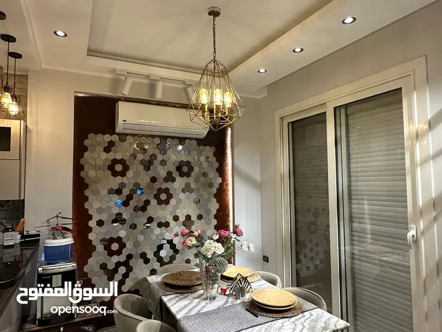 350 m2 4 Bedrooms Villa for Rent in Giza Sheikh Zayed