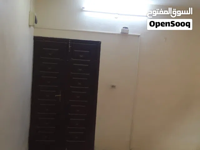 منزل للإيجار بعوجان بموقع مميز قريب من كل شيء