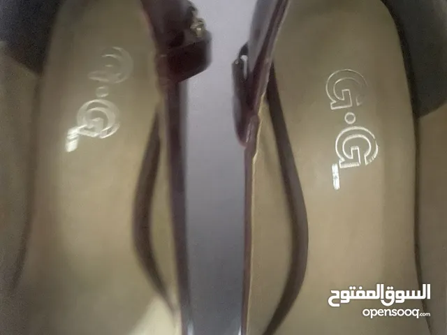 حذاء كعب عالي للبيع