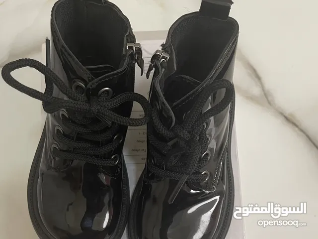 Girls Boots in Muscat