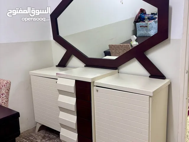خزانة بيرو مع مرآة ، خزانة مناسبة لمدخل بيت أو مع طاولة السفرة