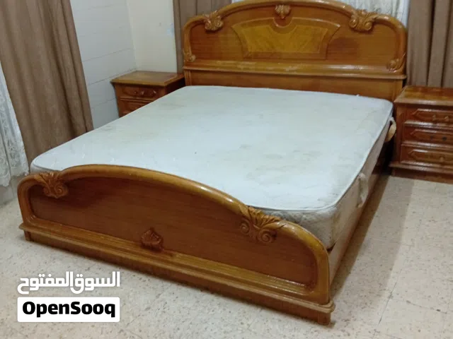 تخت مجوز مع فرشه وتوابعه