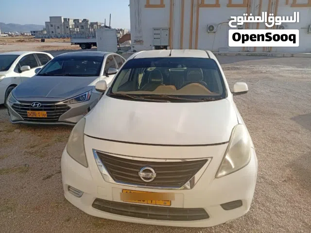 Nissan sunny 2012