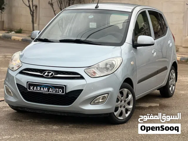2012 هيونداي i10 Standard
