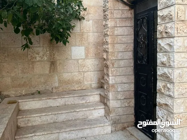 شقه للايجار في صافوط الحي الشرقي حد الجبيهه