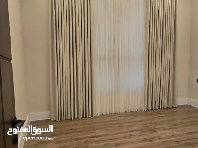 ستائر وايفي حديثه