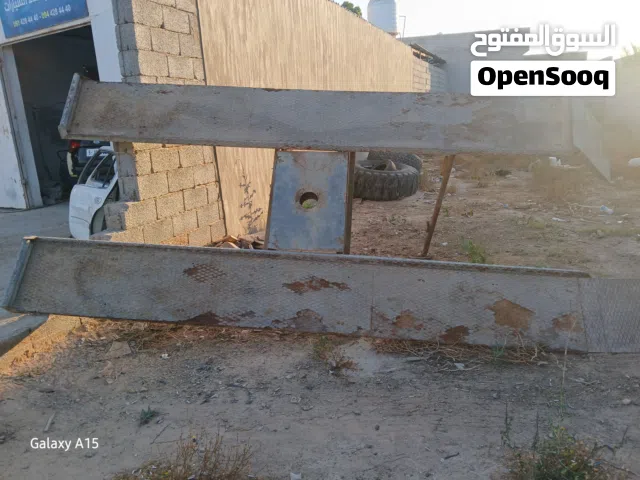 ركٌابة رافعة محطة غسيل سيارات مستعملة نوع تشياكتو إيطالية الصنع