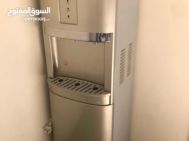 ثلاجة ماء.