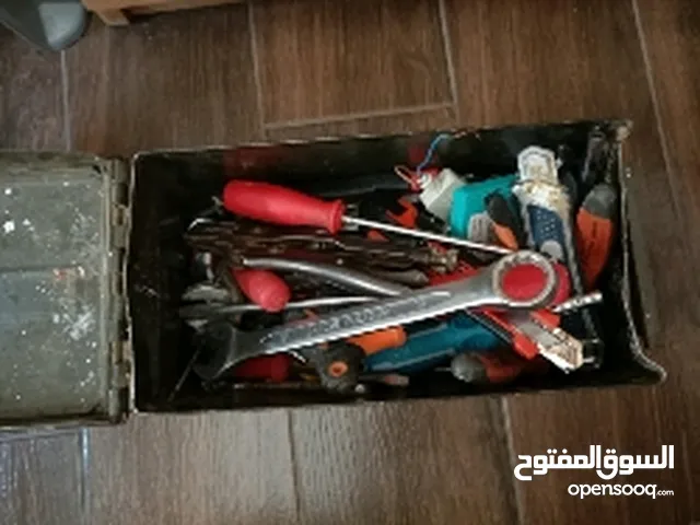 صندوق عدة للبيع