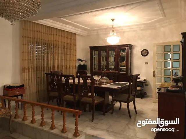 360 m2 4 Bedrooms Villa for Sale in Amman Al Kursi