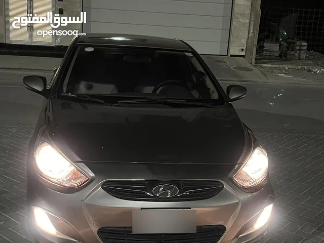 Hyundai accent 2013