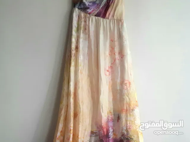 فساتين صيفية للمناسبات، مناسبة للصبايا، Zara, H&M المقاس S