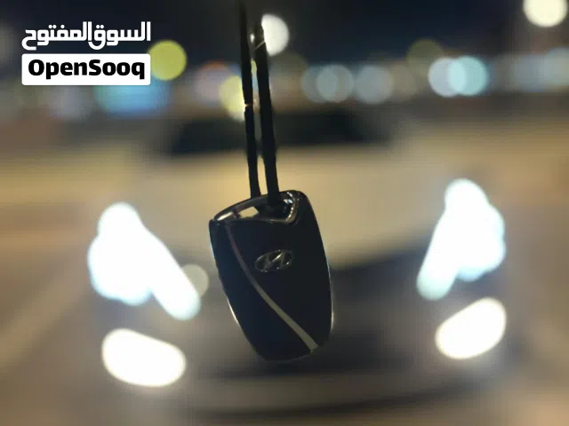 2012 Hyundai Azera Standard