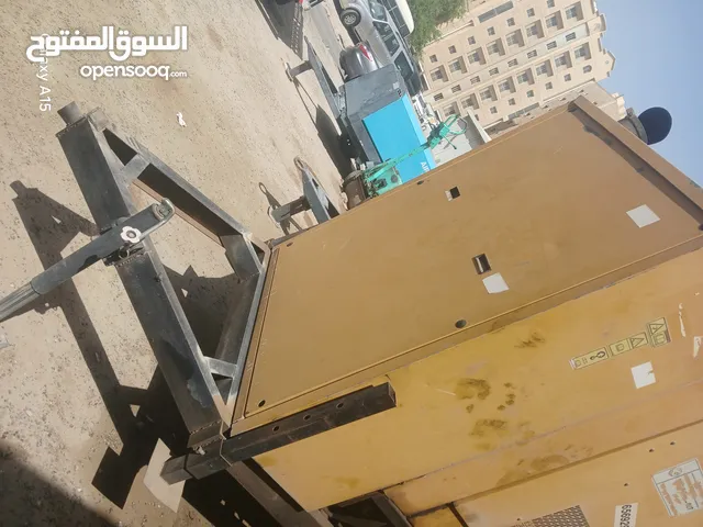 مولد كهرباء مستعمل نظيف جدا للبيع بركنز كتربلر110ميه وعشره كيلوة