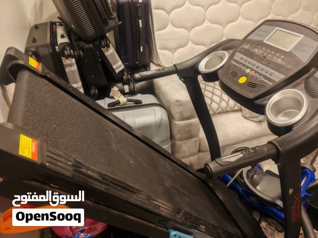 للبيع جهاز مشي كهربائي مستعمل استعمال نظيف جداً وفوق الممتازوبحالة ممتازة للبيع بسعر مميز تواصل واتس